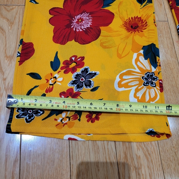 Chiffon wide leg flaural flower pants 🌼 - Picture 4 of 12